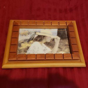 Sturdy two layer 5X7 Terragrafic Wood Picture Frame.